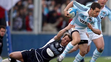 Le rugbyman Federico Martin Aramburu (à droite), le 14 juin 2008 à Buenos Aires (Argentine). (CEZARO DE LUCA / EFE / AFP)