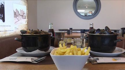 Inflation : en Belgique, le prix des moules-frites s’envole (France 3)