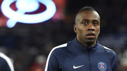 Blaise Matuidi, le 16 février 2016, sur la pelouse du Parc des Princes à Paris.&nbsp; (MIGUEL MEDINA / AFP)