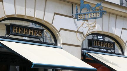 Une enseigne Hermès à Paris, le 30 août 2013. (FRANCOIS GUILLOT / AFP)