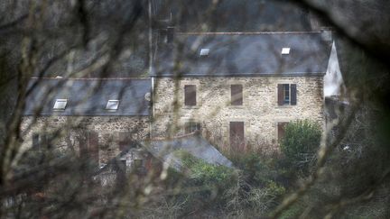 La ferme de Pont-de-Buis (Finistère), où vivaient Hubert Caouissin et Lydie Troadec, le 7 mars 2017.&nbsp; (FRED TANNEAU / AFP)