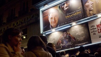 Intouchables : file d&#039;atttente devant un cinéma parisien le 15 novembre 2011
 (Fred Dufour / AFP)