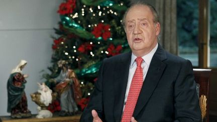 Le roi d'Espagne Juan Carlos va r&eacute;duire son salaire de 7,1%, l'&eacute;quivalent de la prime de No&euml;l. (ANGEL DIAZ / SIPA)