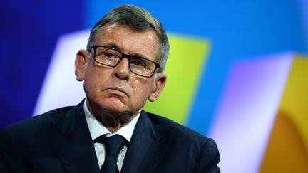 Georges Plassat, l'ancien PDG de Carrefour gagnait 454&nbsp;fois plus que la moyenne des salaires versés dans l'entreprise. (ERIC PIERMONT / AFP)