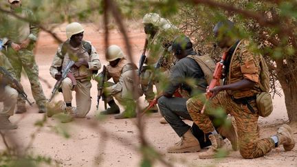 Des soldats du Burkina Faso à l'entraînement près de Ouagadougou en avril 2018. (ISSOUF SANOGO / AFP)