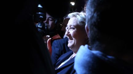 La présidente du Front national, Marine Le Pen, après un discours à Hénin-Beaumont (Pas-de-Calais), le 6 décembre 2015. (MICHEL SPINGLER / AP / SIPA)