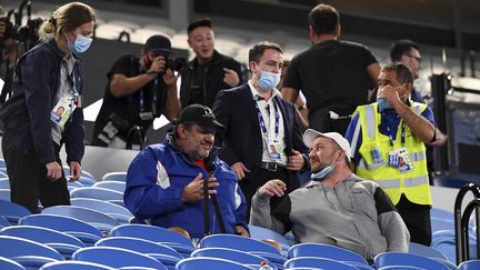 Les spectateurs de la Rod Laver Arena ont exprimé leur mécontentement de devoir quitter les tribunes pour rentrer se confiner  (WILLIAM WEST / AFP)