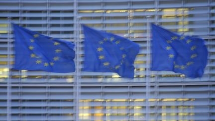 Trois drapeaux de l'Union européenne à Bruxelles (Belgique) (NICOLAS LANDEMARD / LE PICTORIUM / MAXPPP)