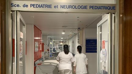 Les services pédiatrie et neurologie pédiatrique de l'hopital de la Timone à Marseille. (ANNE-LAURE DAGNET / RADIO FRANCE)