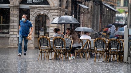 Un orage s'abat sur Lille (Nord), le 4 juin 2021. (MAXPPP)