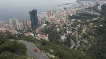 Côté d'Azur : au volant des voitures mythiques sur la Grande Corniche (FRANCE 2)