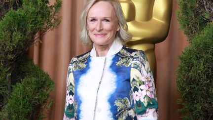 Et l'award de la tenue la plus laide de la semaine revient &agrave; Glenn Close. une seule question:POURQUOI? (LANDOV / MAXPPP)