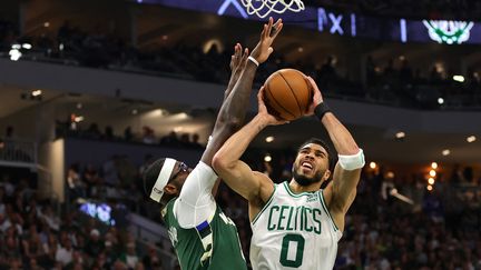 Avec 46 points, Jayson Tatum a été le grand artisan de la victoire des Celtics face aux Bucks, le 13 mai à Milwaukee.&nbsp; (STACY REVERE / GETTY IMAGES NORTH AMERICA)