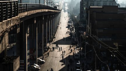 Journée sans voiture le 3 février 2019 à Addis Abeba, la capitale éthiopienne dont le développement rapide ces dernières années s'est fait dans&nbsp;l'anarchie. (EDUARDO SOTERAS / AFP)