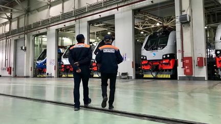 L'usine Alstom au Kazakhstan est la seule à fabriquer des locomotives électriques dans la région. (PAUL BARCELONNE / RADIOFRANCE)