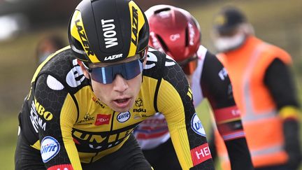 Wout Van Aert (Jumbo-Visma) sur les routes de Gand - Wevelgem. (DIRK WAEM / BELGA MAG)