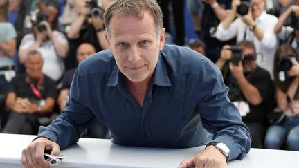 Charles Berling, acteur, héros de la série "Glacé" diffusée sur M6. Photo prise au Festival de Cannes, le 21 mai 2016. (VALERY HACHE / AFP)