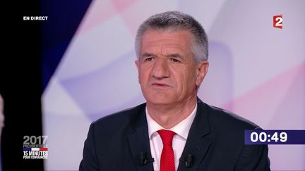 Jean Lassalle, candidat à l'élection présidentielle, lors de l'émission "15 minutes pour convaincre" sur France 2, le 20 avril 2017. (FRANCE 2)