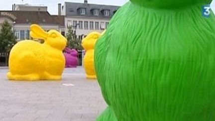 Arts de ville: des lapins colorés dans les rues de Chartres
 (Culturebox)