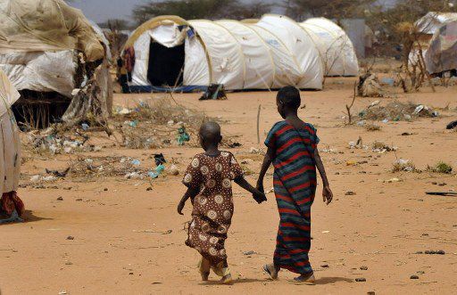 Des réfugiés somaliens dans le camp de Dadaab, dans le nord-est du Kenya (AFP PHOTO / SIMON MAINA)