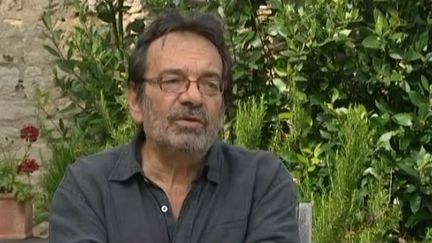 Capture d'&eacute;cran de Michel Papineschi, une des doubleurs fran&ccedil;ais de Robin Williams, le 11 aout 2014. (FRANCE 3 / FRANCETV INFO )