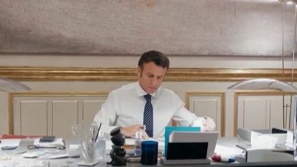 Pères absents, congé parental, infertilité… Dans une interview pour "Elle", Emmanuel Macron dévoile plusieurs mesures pour améliorer la condition féminine.