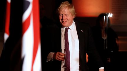 Boris Johnson lors du dîner officiel avec Emmanuel Macron, le 18 janvier 2018, au&nbsp;Victoria and Albert Museum à Londres (Royaume-Uni). (PETER NICHOLLS / AFP)