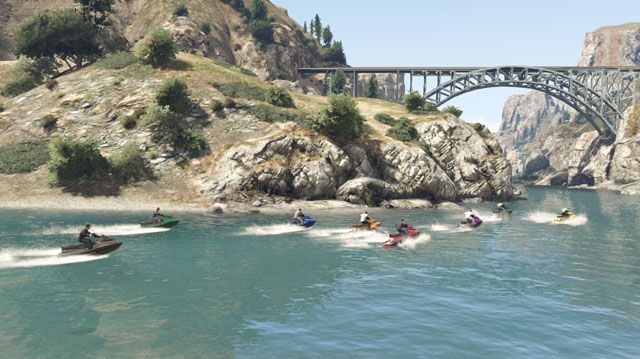 Comme dans GTA V, le joueur peut participer &agrave; des courses vari&eacute;es, comme ici en jet-ski. (ROCKSTAR)