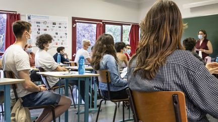 Dans une classe d'un lycée à Poitiers, le 17 juin 2021. Photo d'illustration. (JEAN-FRANCOIS FORT / HANS LUCAS)