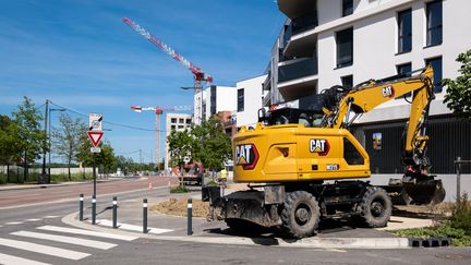 Un quartier en construction dans l'est de Toulouse, le 5 juin 2023. (ADRIEN NOWAK / HANS LUCAS / AFP)