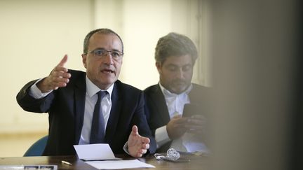 Jean-Guy Talamoni donne une conférence de presse à Bastia (Haute-Corse), le 23 mai 2018. (PASCAL POCHARD-CASABIANCA / AFP)