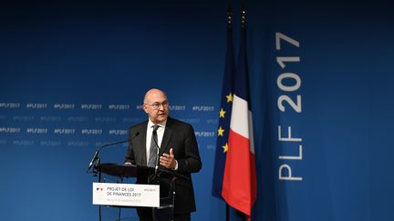 Michel Sapin,&nbsp;ministre de l'Economie et des Finances,&nbsp;lors de la présentation à la presse du projet de loi de finances 2017, le 28 septembre 2016 à Bercy. (CHRISTOPHE ARCHAMBAULT / AFP)