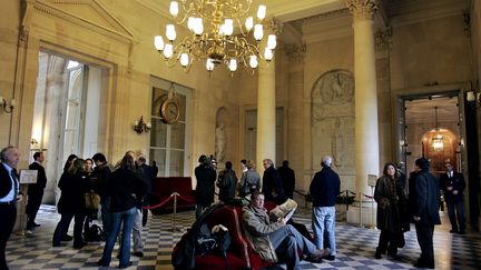 La salle des 4 colonnes à l'Assemblée nationale où sont données les conférences de presse des députés (BERTRAND GUAY / AFP)