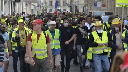 La manifestation des "gilets jaunes" samedi 18 mai à Reims.&nbsp; (REMI WAFFLART / MAXPPP)