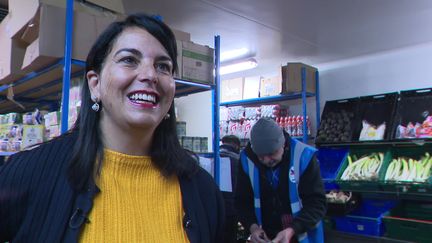 Nora Chiheb, 54 ans, a poussé pour la première fois la porte du Secours populaire de Roubaix en 2015. (France Télévisions)