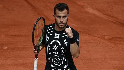 Le Français Hugo Gaston lors du deuxième tour de Roland-Garros, le 26 mai 2022. (CHRISTOPHE ARCHAMBAULT / AFP)