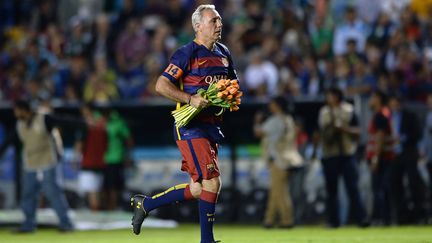 Hristo Stoichkov avec le maillot du Barça lors d'un match amical le 1er avril 2016 (ISAAC ORTIZ / MEXSPORT)