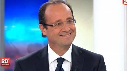 François Hollande répond aux questions lors du journal télévisé de France 2, le 6 novembre 2011. (France 2)