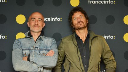 &nbsp;Le duo Cassius, avec Hubert Blanc-Francard (à gauche)&nbsp;et Philippe Zdar (à droite), mort subitement mercredi 19 juin.&nbsp; (JEAN-CHRISTOPHE BOURDILLAT / FRANCE-INFO)