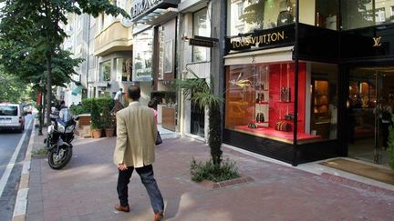 La marque Louis Vuitton est installée dans la rue Nisantasi à Istanbul 
 (SIPA)