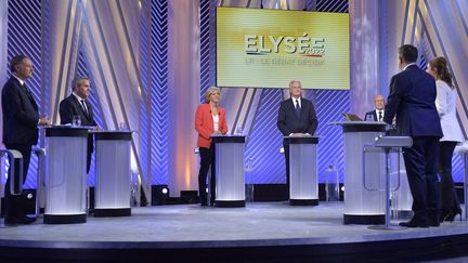 Le dernier débat des Républicains, le 30 novembre 2021 à Paris.&nbsp; (JULIEN DE ROSA / AFP)