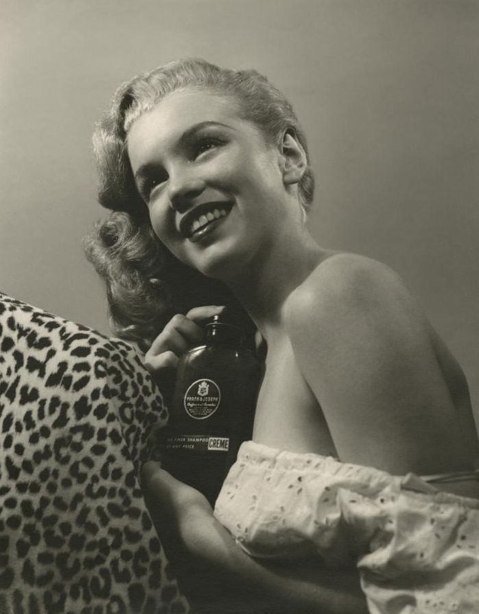 Marilyn Monroe - Frank &amp; Joseph’ Advertising, LA, 1945
 (Joseph Jasgur / Courtesy Galerie de l&#039;Instant)