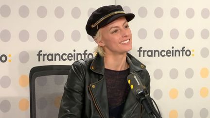 La comédienne Sara Mortensen, en novembre 2023. (RADIO FRANCE / FRANCEINFO)