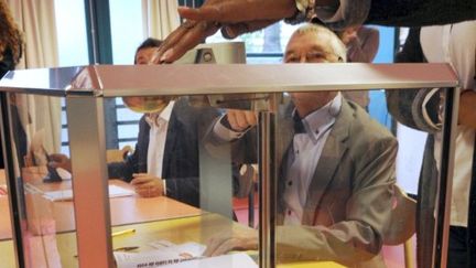 Bureau de vote lors d'un scrutin local sur le territoire français. (DENIS CHARLET / AFP)