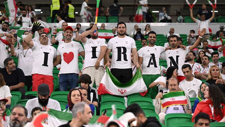 Les supporters de l'Iran dans les tribunes du stade Al Thumama de Doha lors de la rencontre face aux Etats-Unis lors de la phase de poules de la Coupe du monde, le 29 novembre 2022. (AFP)