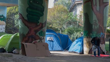 Un campement de migrants à Nantes, le 24 octobre 2018.
. (ESTELLE RUIZ / NURPHOTO / AFP)