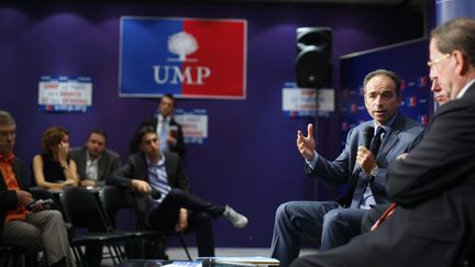 Le secr&eacute;taire g&eacute;n&eacute;ral de l'UMP Jean-Fran&ccedil;ois Cop&eacute; lors d'une conf&eacute;rence de presse &agrave; Paris, le 28 septembre 2011. (THOMAS PADILLA / MAXPPP)