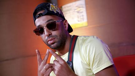 Portrait du rappeur Naps, à Marseille, le 18 juillet 2019. (SPEICH FREDERIC / MAXPPP / LA PROVENCE)