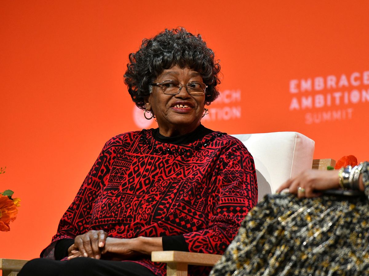 Claudette Colvin, première femme noire à avoir refusé de laisser sa place  dans un bus aux Etats-Unis