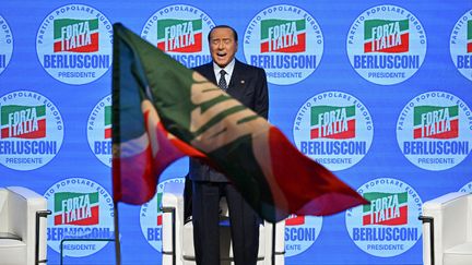 Silvio Berlusconi, le 23 septembre 2022, à Milan. (FILIPPO MONTEFORTE / AFP)